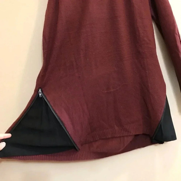 Three Pink Hearts Women's Garnet Cold Shoulder Sweater Zippers Tunic Junior’s L - Picture 5 of 10